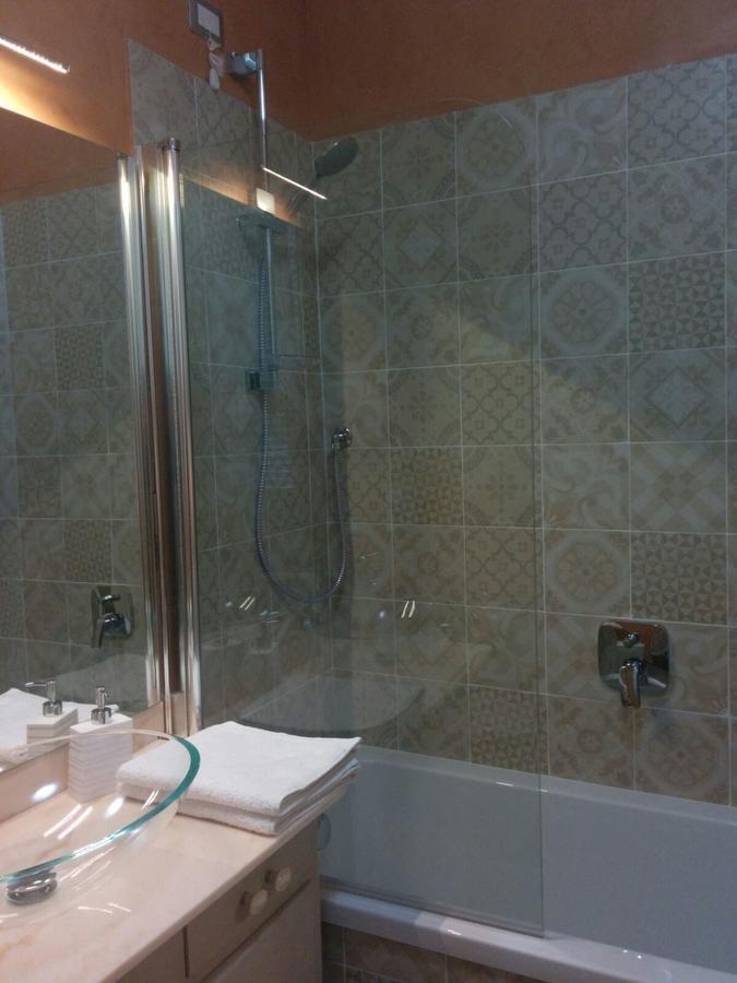 Marinella Guest House Cornale ภายนอก รูปภาพ