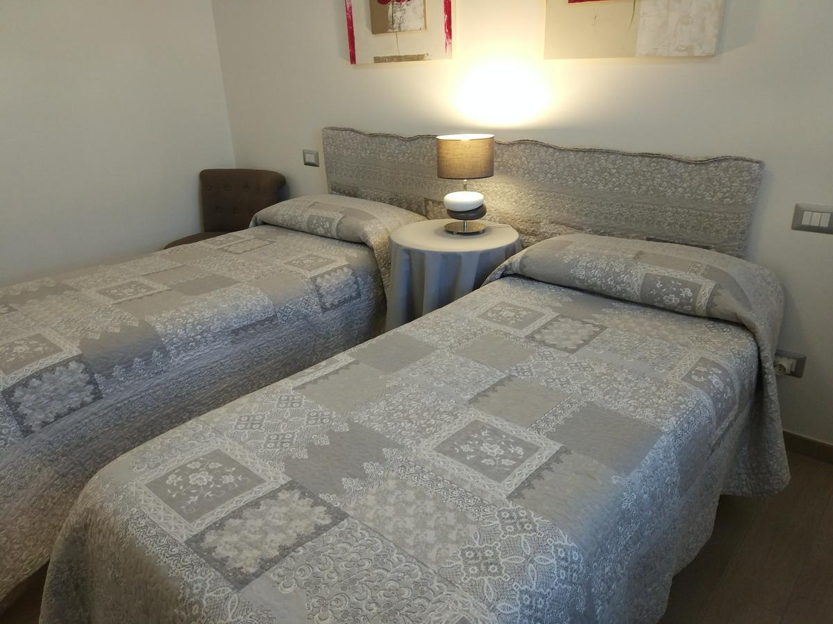 Marinella Guest House Cornale ภายนอก รูปภาพ