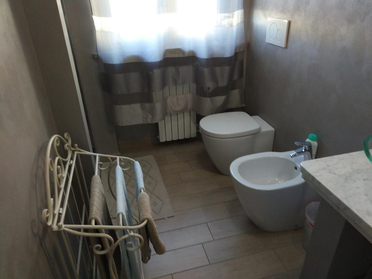 Marinella Guest House Cornale ภายนอก รูปภาพ