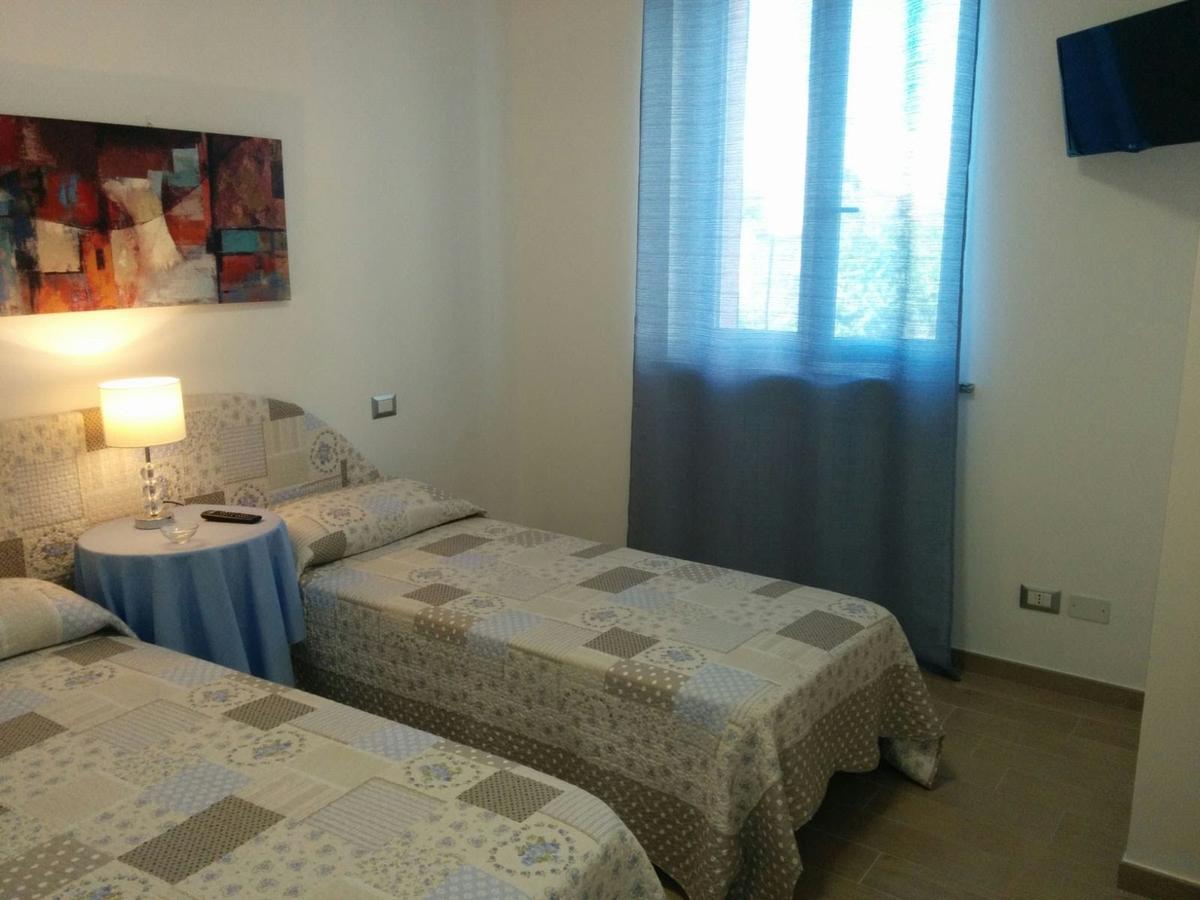 Marinella Guest House Cornale ภายนอก รูปภาพ