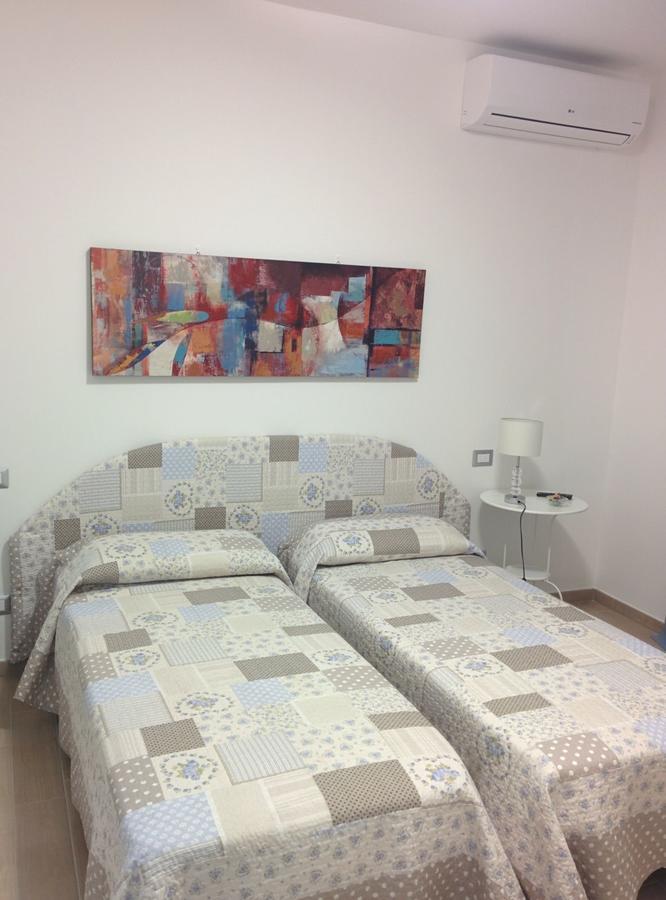 Marinella Guest House Cornale ภายนอก รูปภาพ